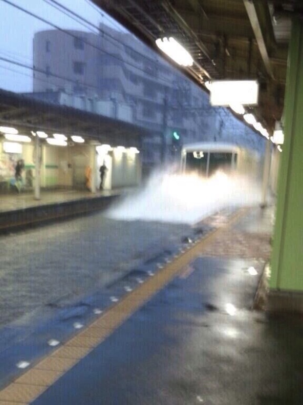 typhoon wipha hit tokyo big storm ten years decade