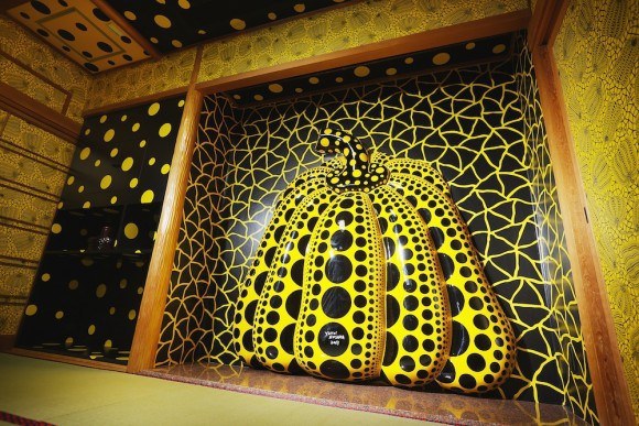 yayoi kusama dogo onsen art hotel