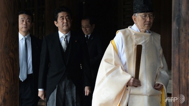 shinzo abe yasukuni shrine visit