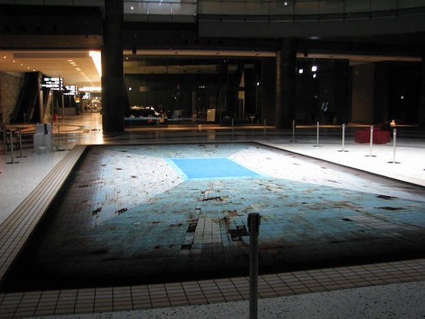 jeroen bisscheroux pool loss of color swimming osaka fukushima