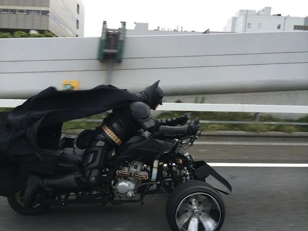 batman batpod chiba tokyo expressway highway cosplay driver japan