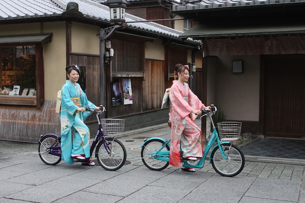 kyoto kimono bicycle koto lx 20 bike wear traditional clothes japan cyclists