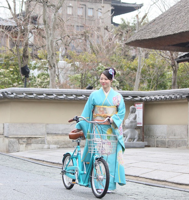 kyoto kimono bicycle koto lx 20 bike wear traditional clothes japan cyclists