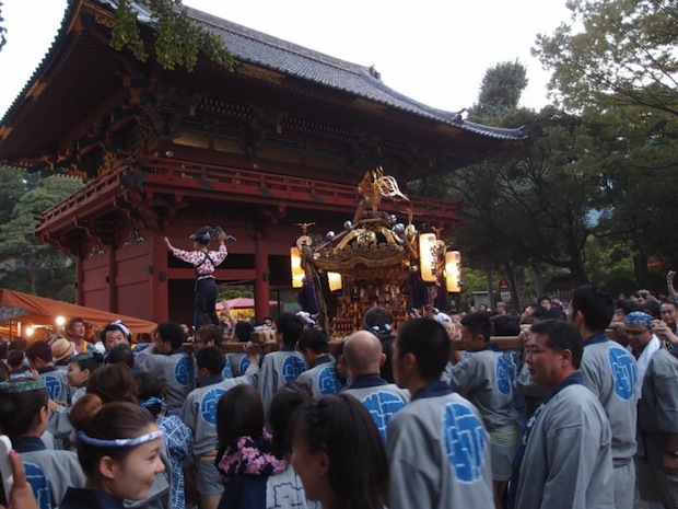 nezu shrine festival tokyo