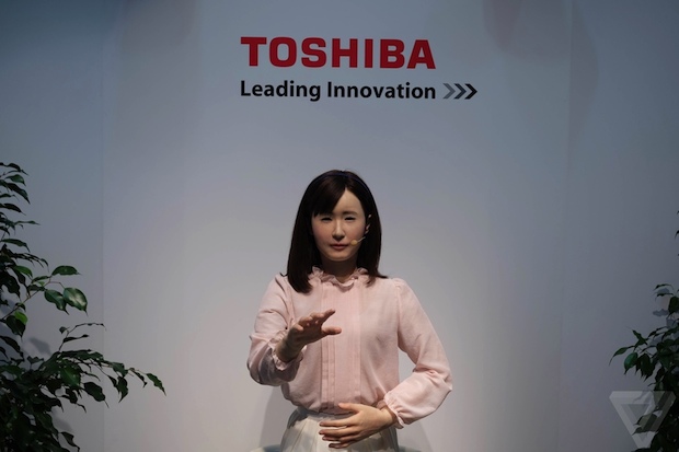 ceatec 2014 aiko chihira android robot sign language toshiba