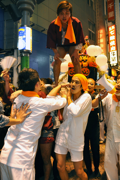 halloween costume cosplay shibuya tokyo october 31st 2014 matsuri omikoshi shrine portable