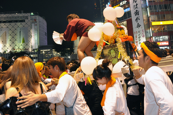 halloween costume cosplay shibuya tokyo october 31st 2014 omikoshi shrine matsuri