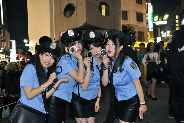 halloween costume cosplay shibuya tokyo october 31st 2014 girls in police uniforms