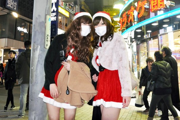 christmas eve japan tokyo shibuya santa cosplay