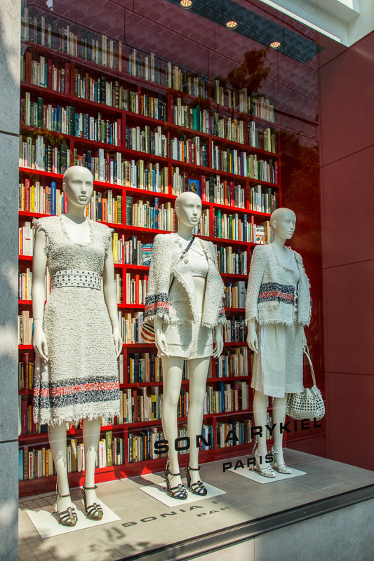 sonia rykiel tokyo aoyama store pop-up library book bookshelves shop