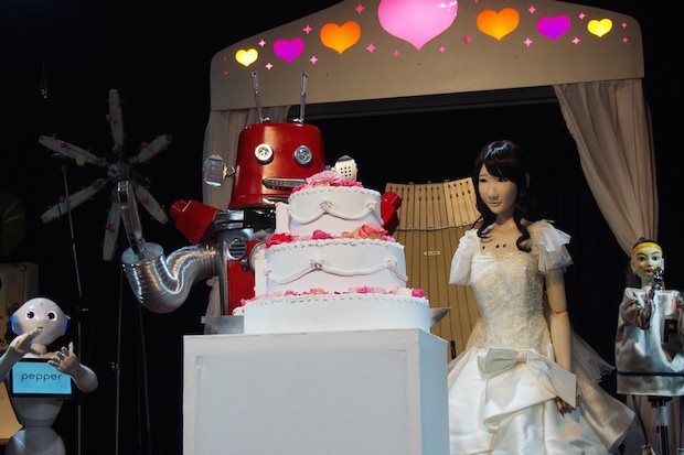 maywa denki frois roborin yukirin yuki kashiwagi akb48 android robot wedding marriage ceremony event japan tokyo spiral