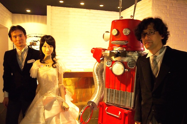 maywa denki frois roborin yukirin yuki kashiwagi akb48 android robot wedding marriage ceremony event japan tokyo spiral