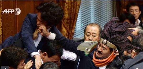 japanese security bills anpo sato masahisa brawl fistfight meme parody jojo bizarre adventure