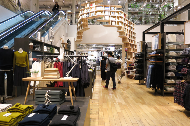 muji yurakucho atelier bow wow bookcase bookshelves store