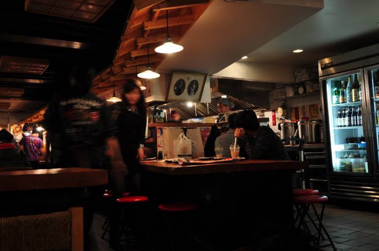 izakaya japan interior