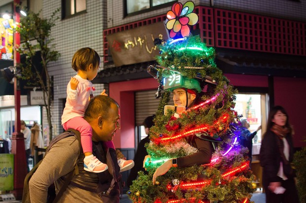 joseph tame christmas tree running wearable service