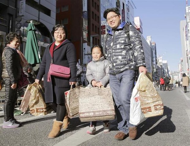 china tourist in japan