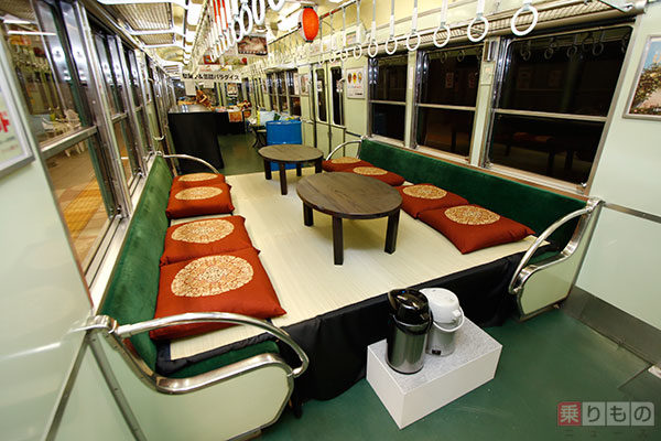 nakanoshima station keihan osaka sakaba izakaya event platform train carriage