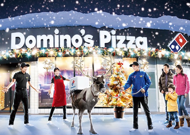 dominos pizza japan delivery hokkaido reindeer snow christmas