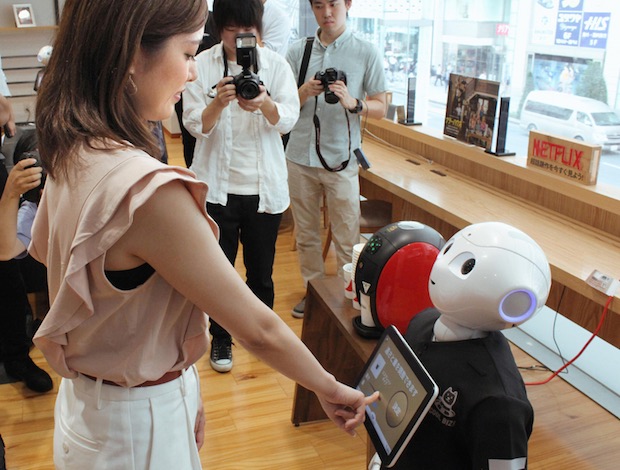 pepper robot japan tokyo softbank cafe coffee