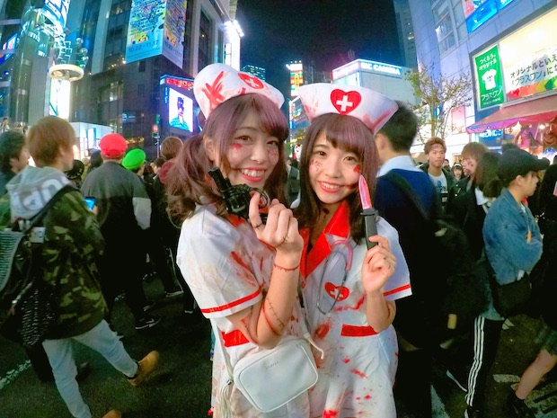 halloween tokyo shibuya japan costumes photo crazy hachiko