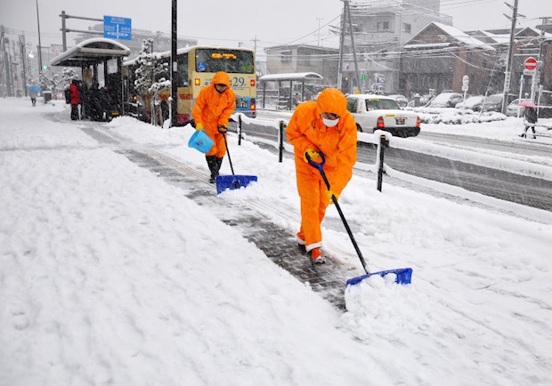 tokyo snowfall winter heavy