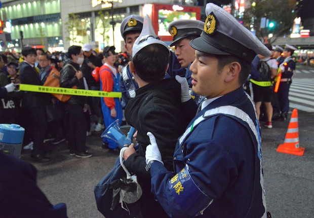 japan tokyo halloween shibuya arrest crime