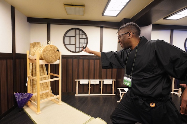 ninja tokyo virtual reality experience japan tourists