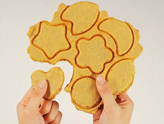 https://www.japantrends.com/japan-trends/wp-content/uploads/2020/06/senbei-japanese-rice-cracker-bakery-grill-pan-2-1.jpg